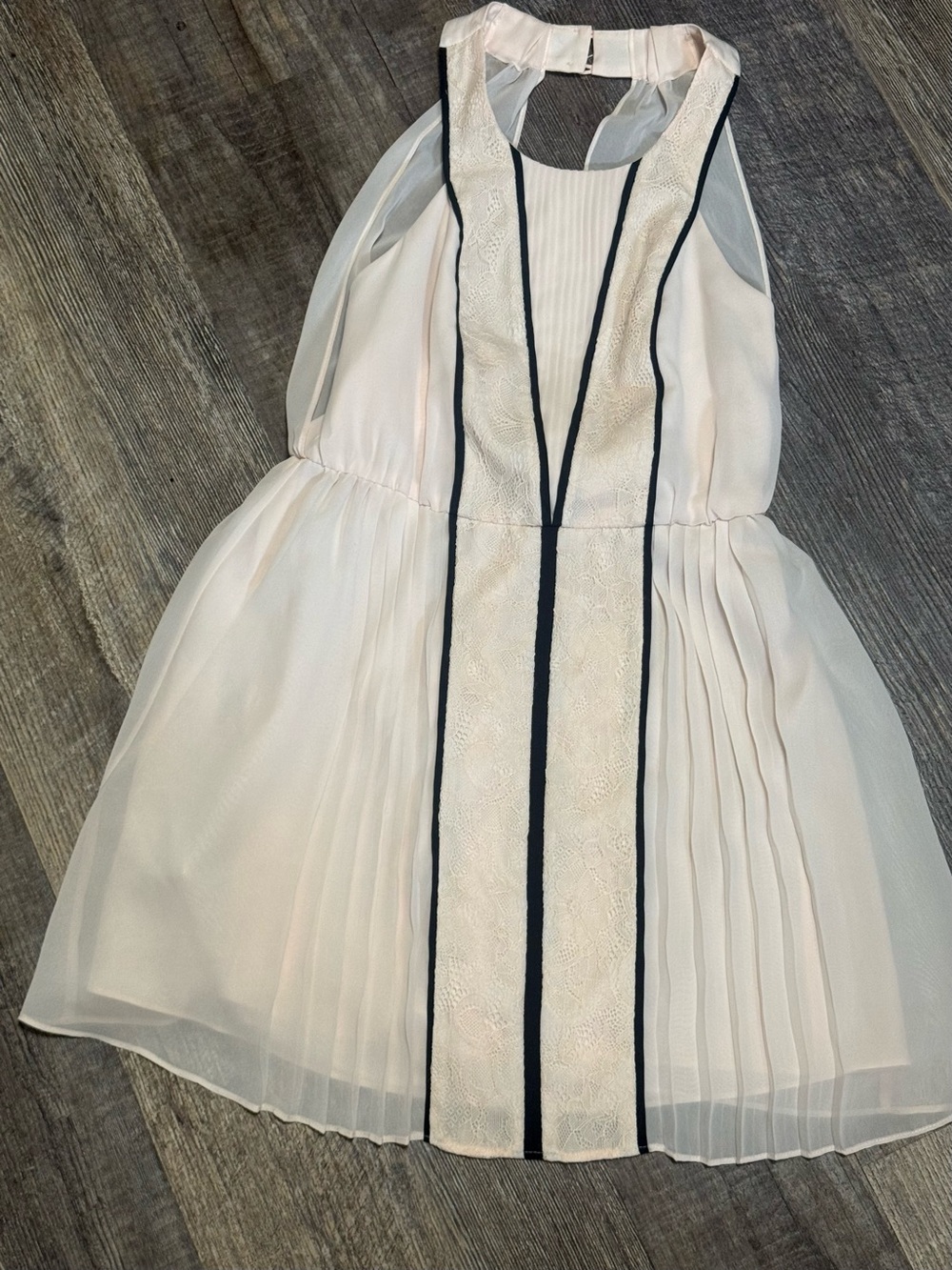 BCBGeneration Ivory Lace Pleated Fit Flare Dress Black Trim Open Back Size 0